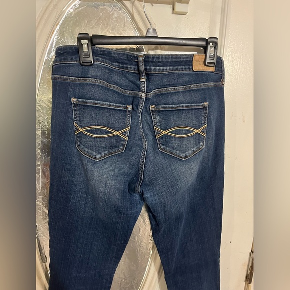 Size 8 Dark Wash Skinny Abercrombie & Fitch jeans! Like new! - Picture 5 of 5